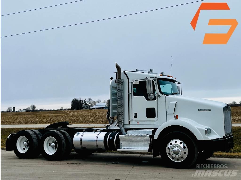 Kenworth T 800 牵引车