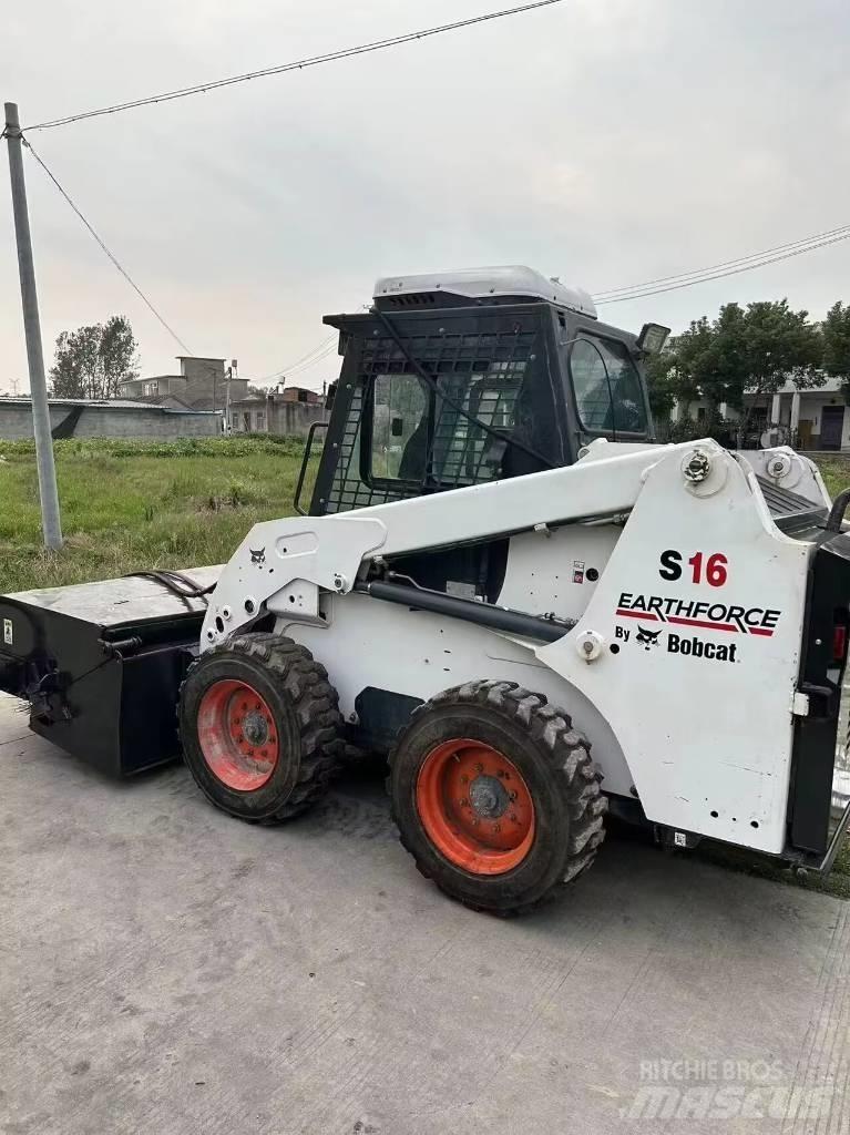 Bobcat S 16 滑移装载机