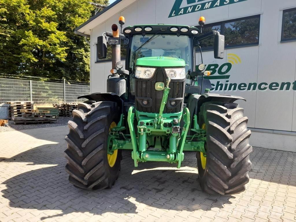 John Deere 6215R 拖拉机/农用车