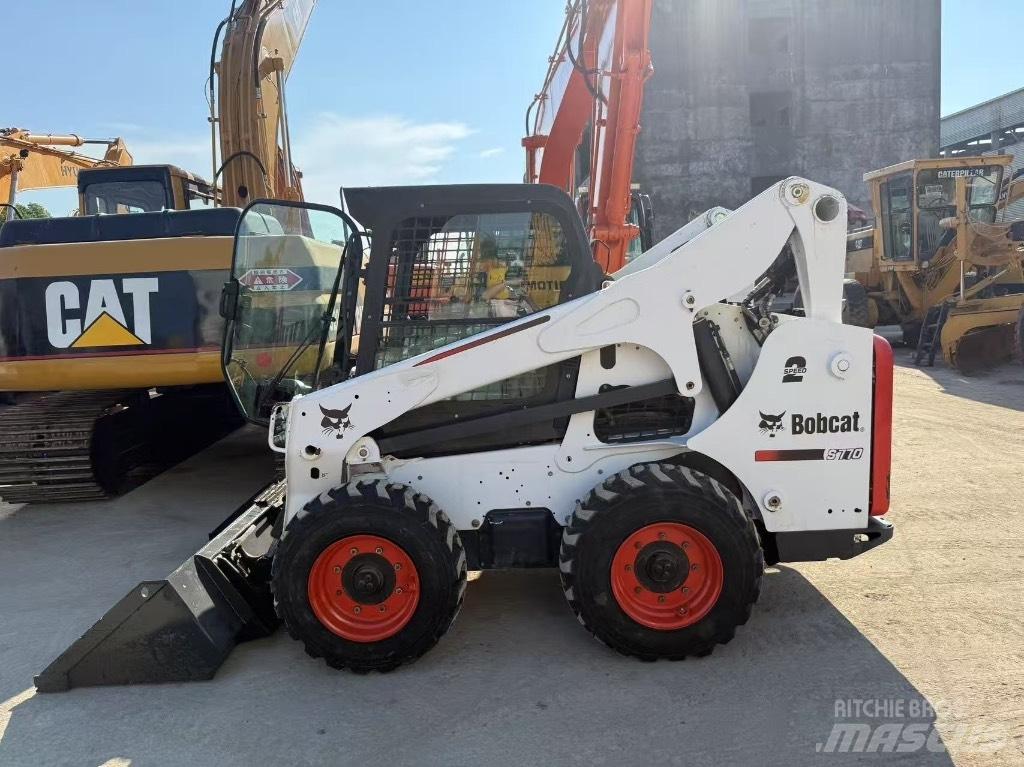 Bobcat S 770 滑移装载机