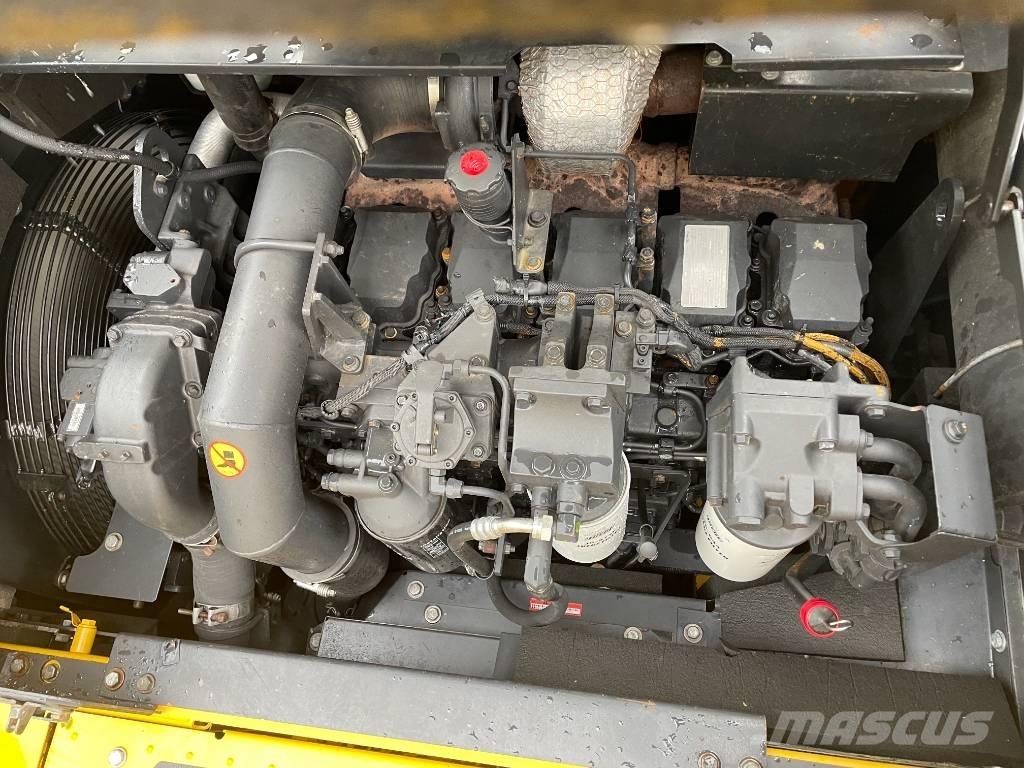 Komatsu PC 400-8 履带挖掘机