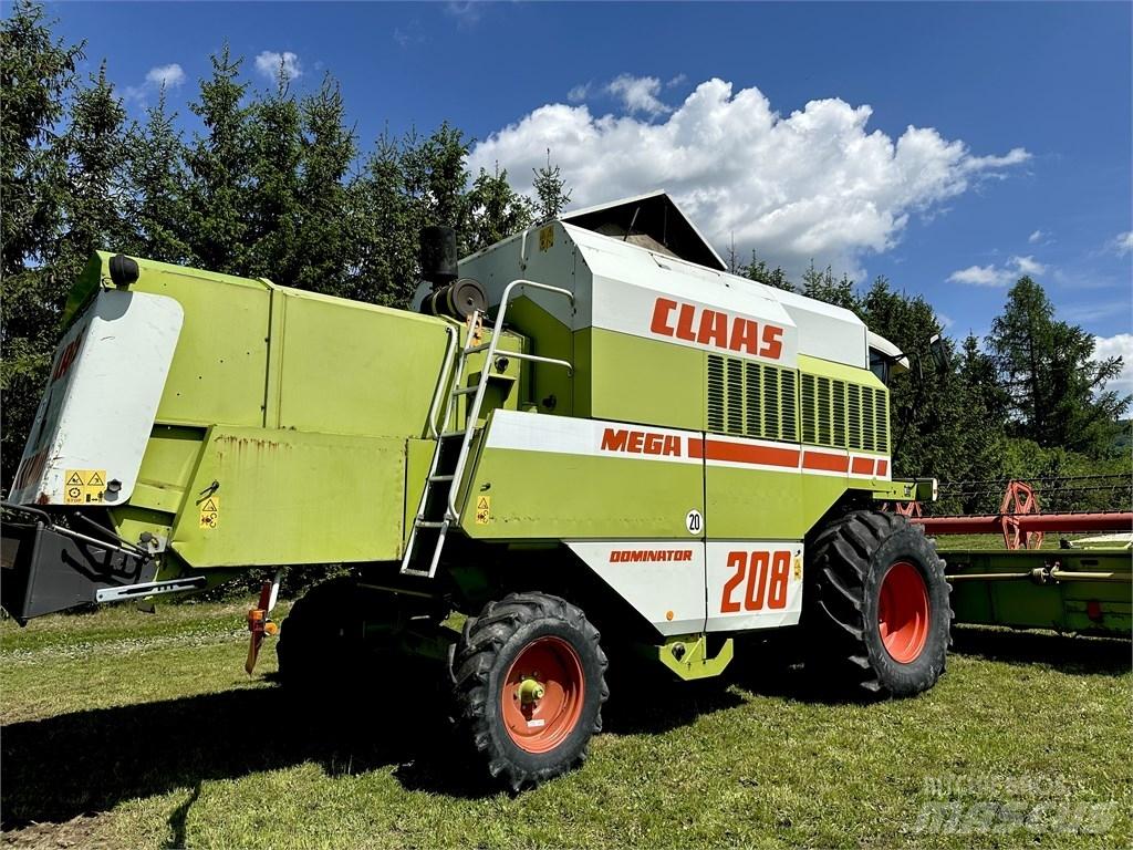 CLAAS Mega 208 联合收割机