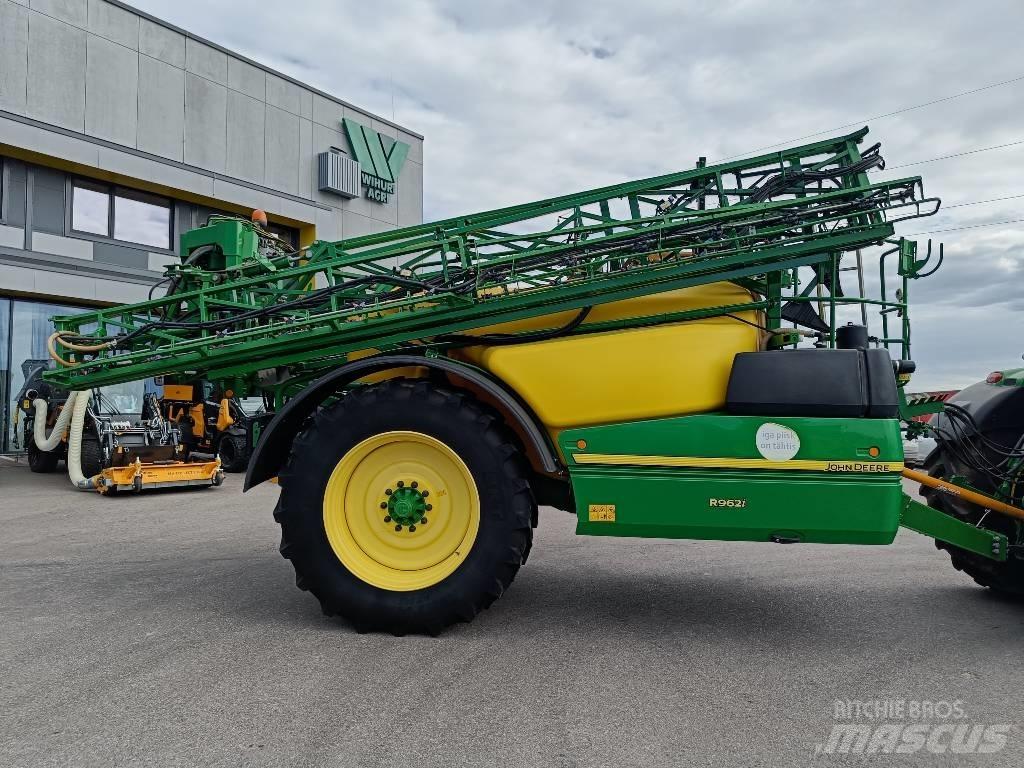 John Deere R 962 i 牵引式喷雾机