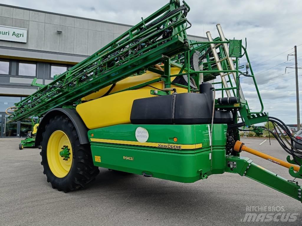 John Deere R 962 i 牵引式喷雾机