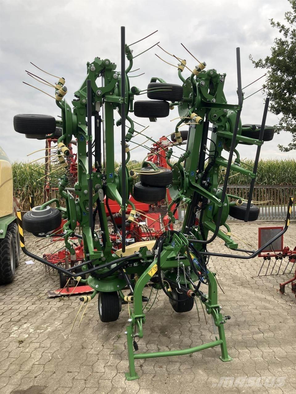 Krone Vendro 1020 犁耙和摊草机