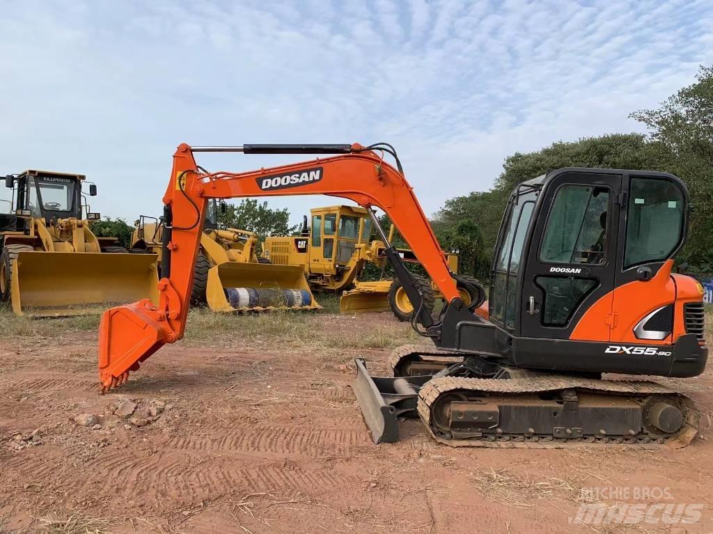 Doosan DX 55 小型挖掘机