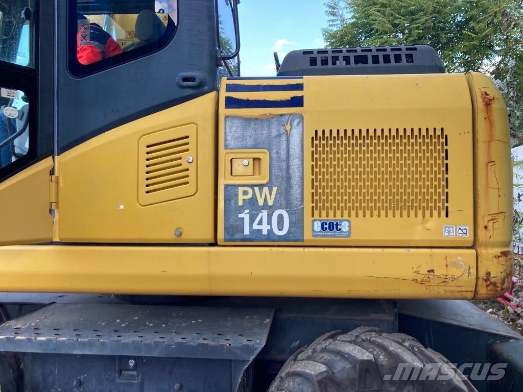 Komatsu PW 140-7 轮式挖掘机
