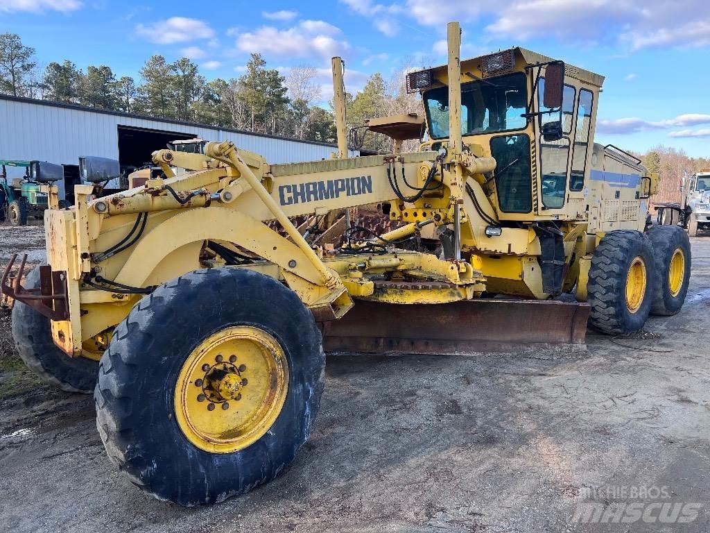 Champion 720 A VHP 平地机/推土机