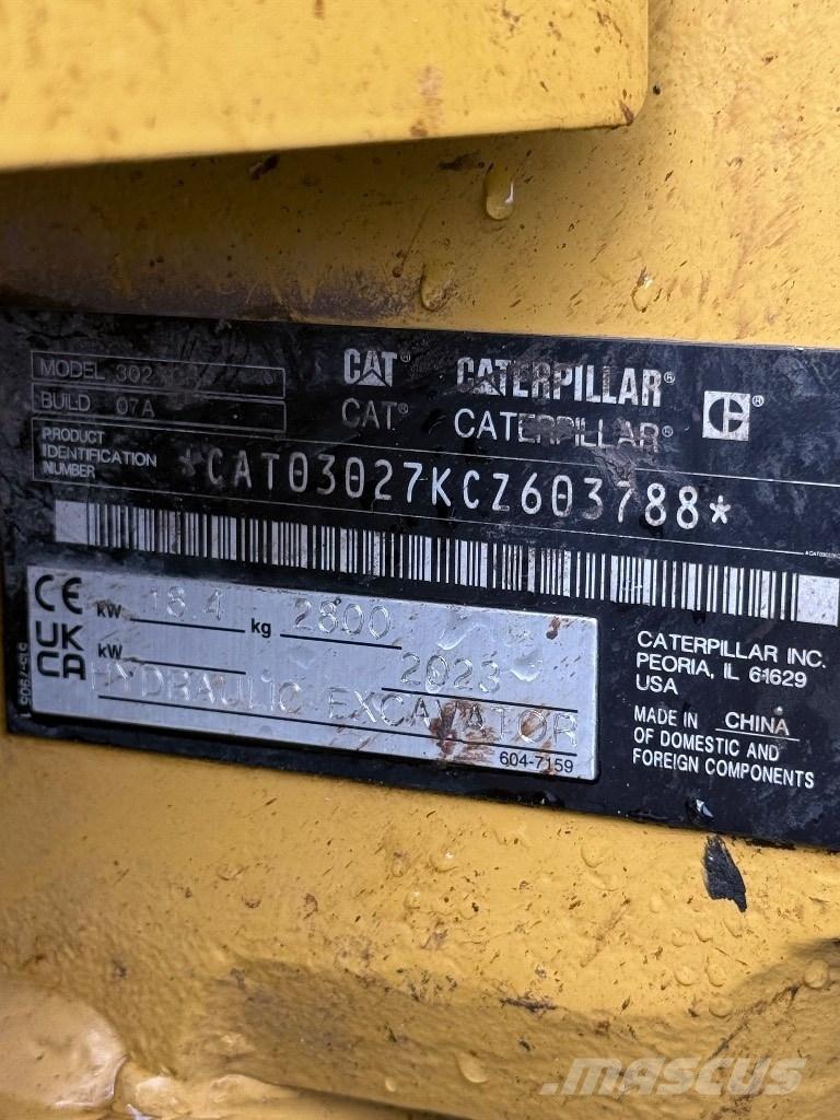 CAT 302.7 CR 小型挖掘机