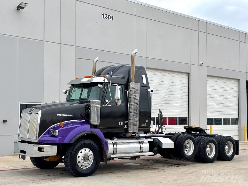 Western Star 4900 牵引车
