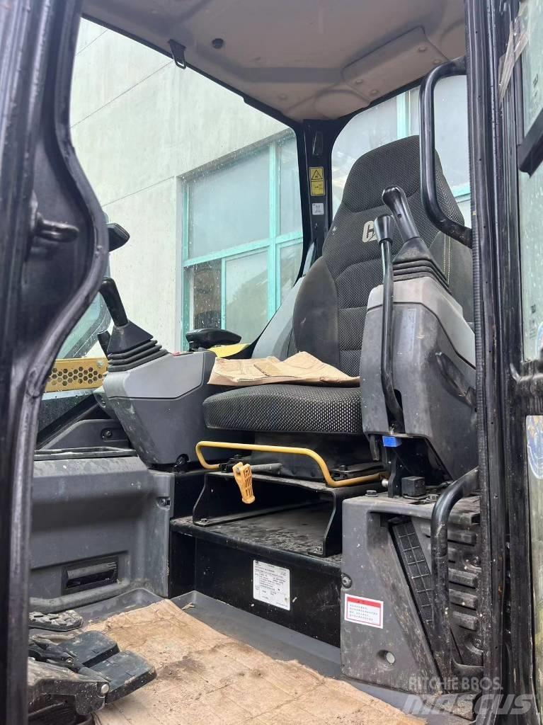 CAT 306 小型挖掘机