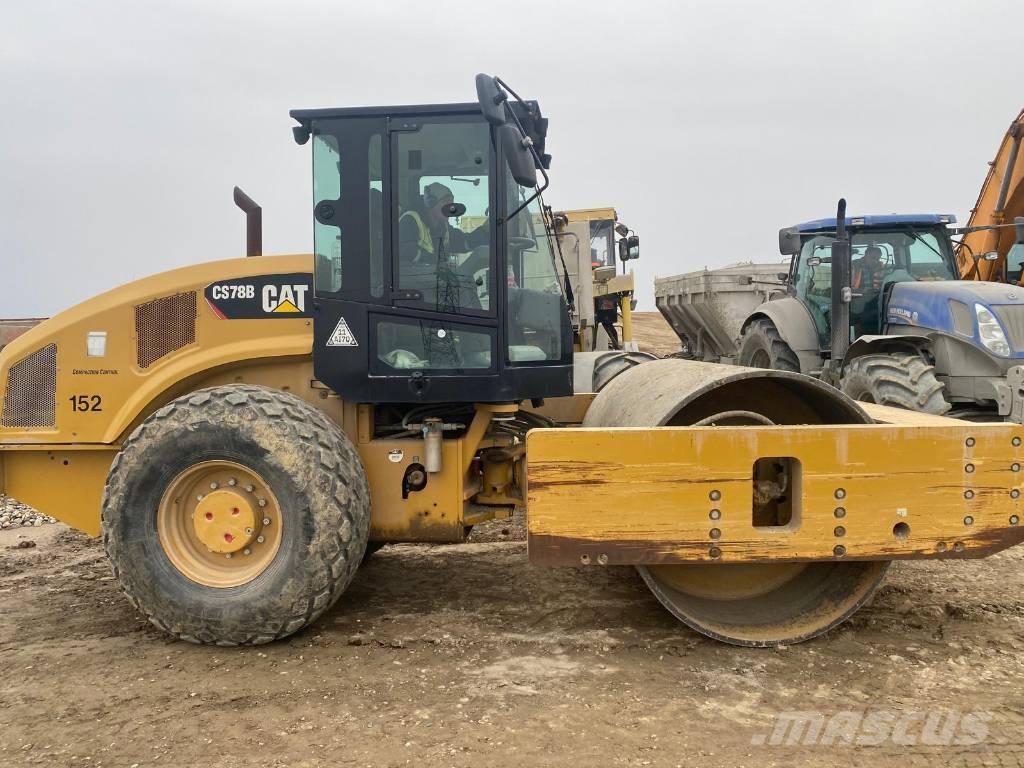 CAT CS 78 B 单轮压路机
