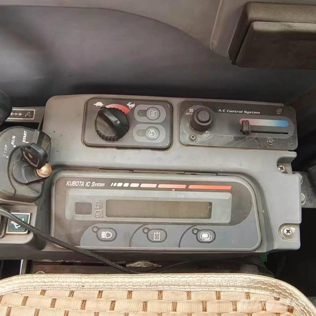 Kubota KX 183 履带挖掘机