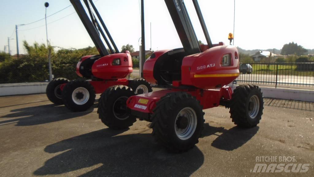Manitou 200 ATJ 曲臂高空工作平台