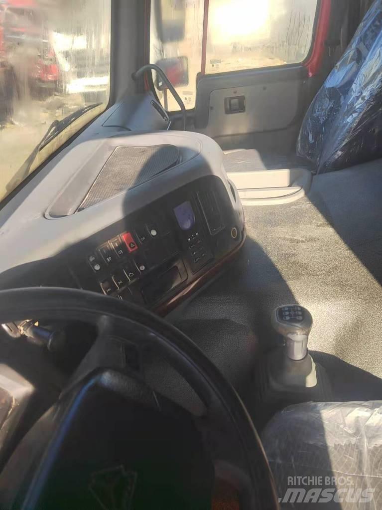 Howo 371 8x4 自卸式货车