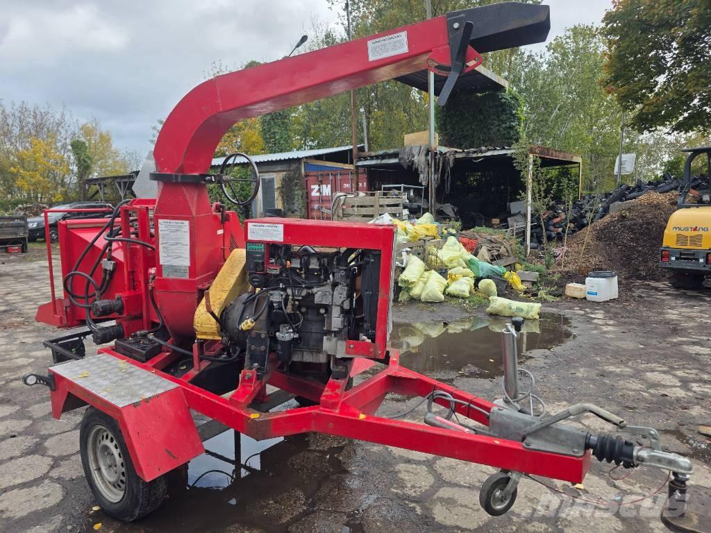 Bandit Tornado 180 木材削片机