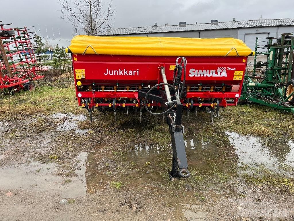Junkkari 3000 t 多功能条播机