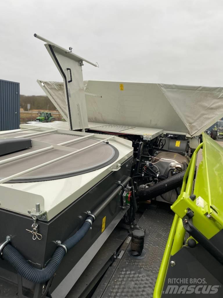 CLAAS LEXION 8800 联合收割机