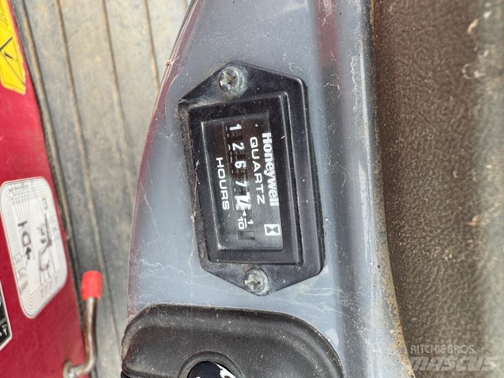 Yanmar SV08 (1D879) 小型挖掘机