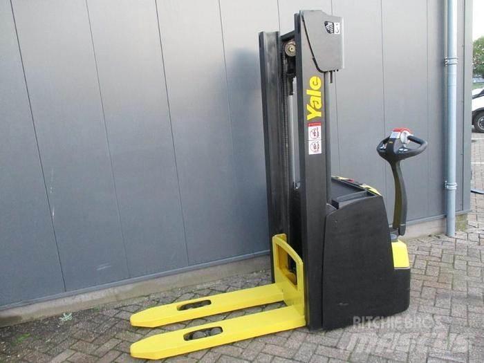 Yale MS 16 手推堆垛车