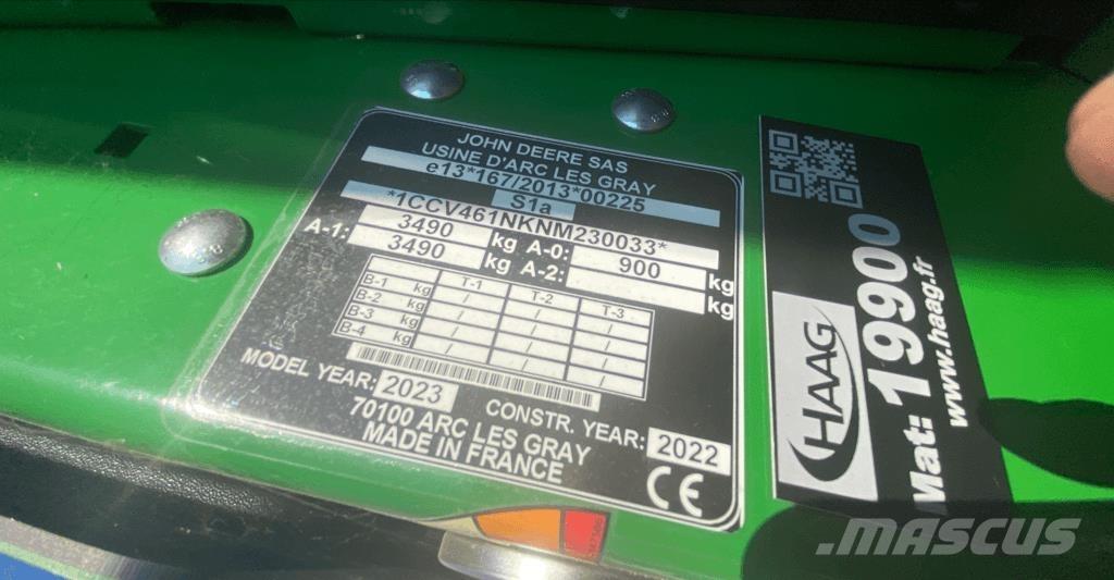 John Deere V461M 圆捆打捆机