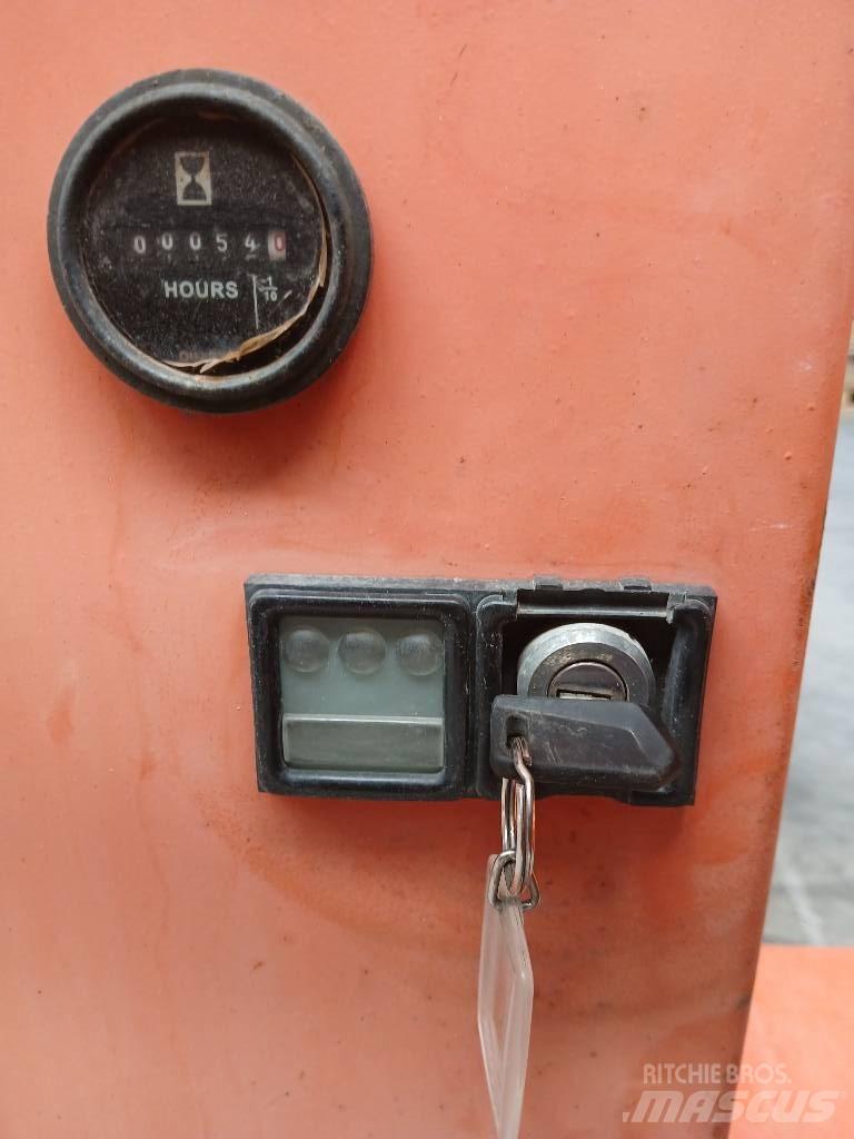 Bernards RCD 1600 翻斗车\公路型自卸车