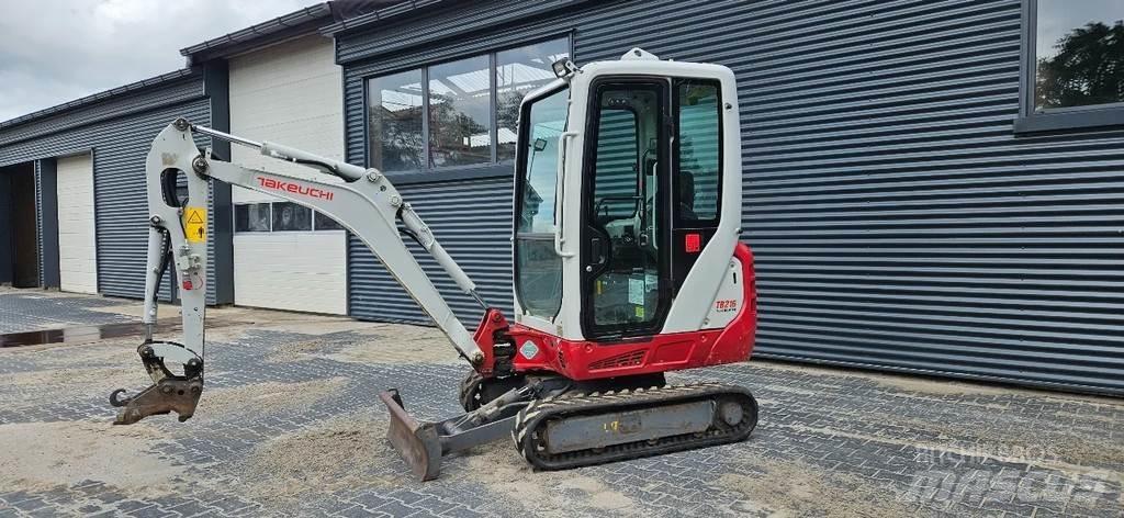 Takeuchi TB216 小型挖掘机