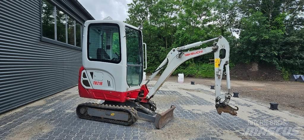 Takeuchi TB216 小型挖掘机