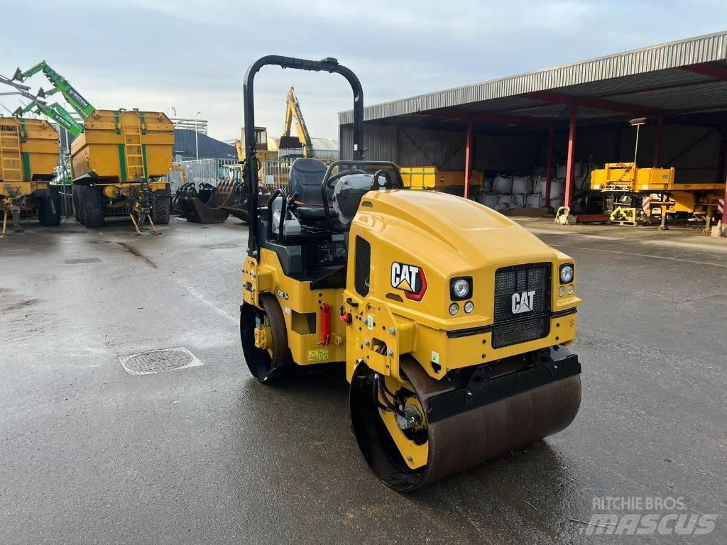 CAT CB 2.7GC 双轮压路机
