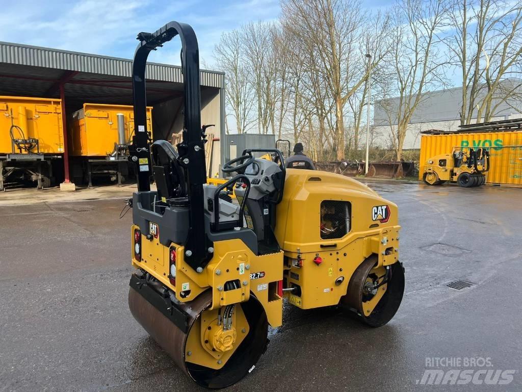 CAT CB 2.7GC 双轮压路机