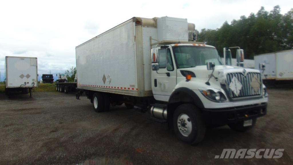 International 7600 厢式货车
