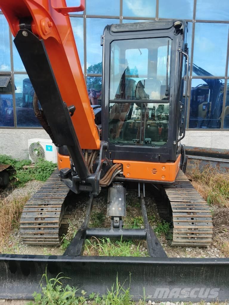 Hitachi ZX 50 U 小型挖掘机