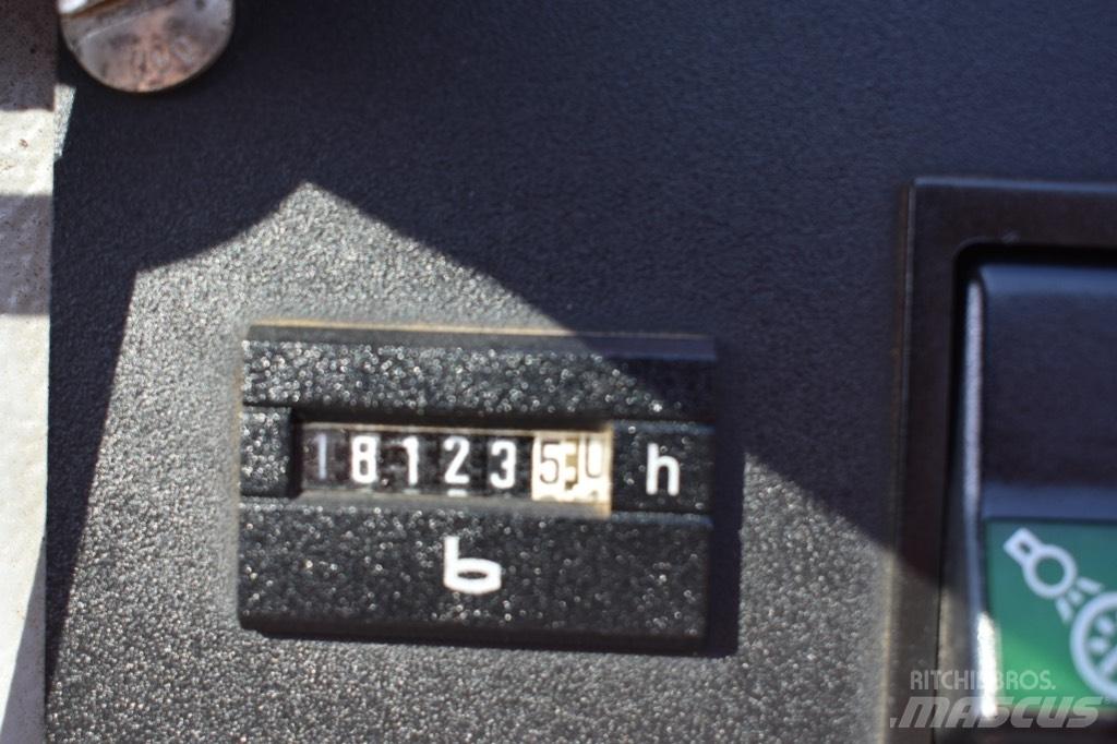 Liebherr LTR 1100 履带起重机