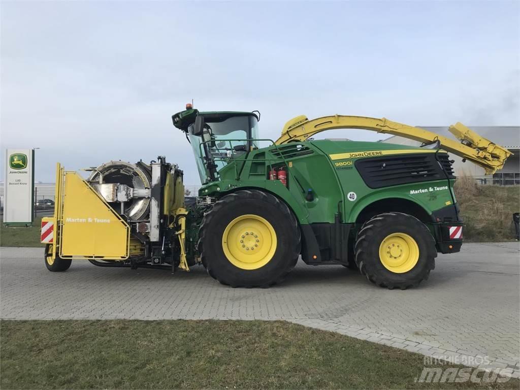John Deere 9800 自走式青贮饲料收割机