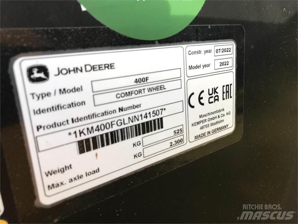 John Deere 9800 自走式青贮饲料收割机