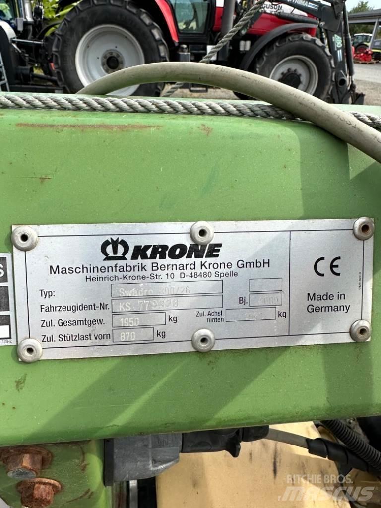 Krone Swadro 犁耙和摊草机