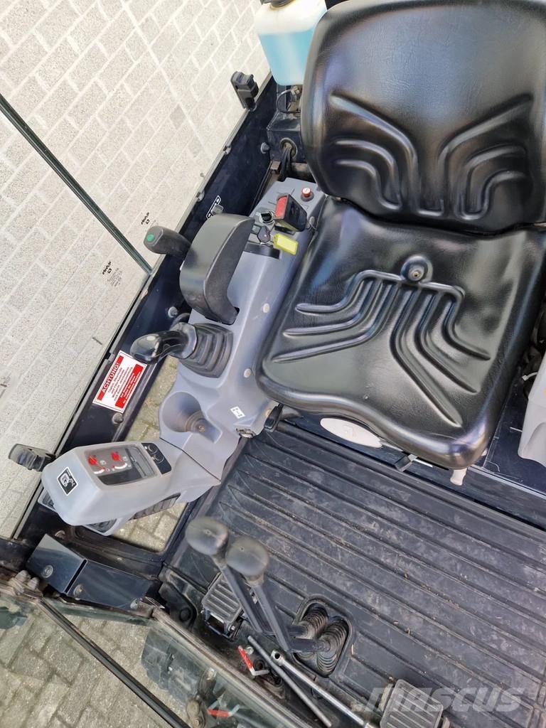 Kubota KX016-4 小型挖掘机