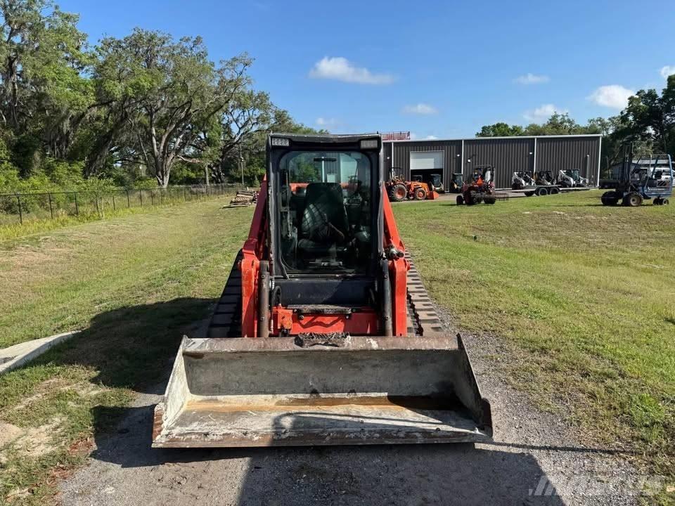 Kubota SVL 97-2 滑移装载机