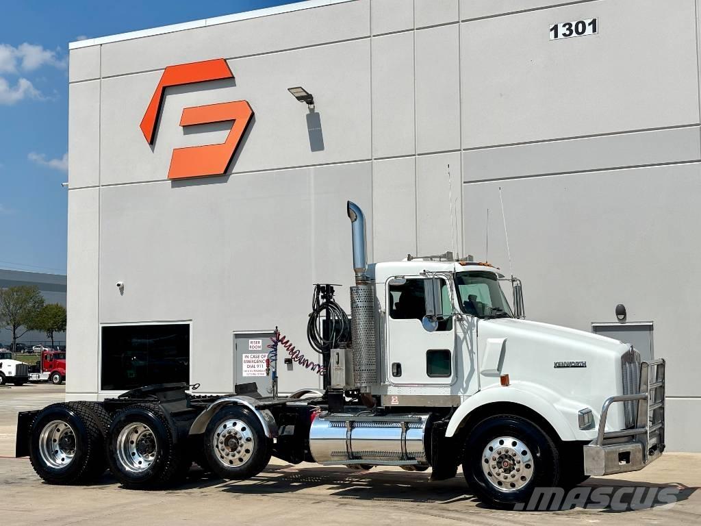 Kenworth T800 牵引车