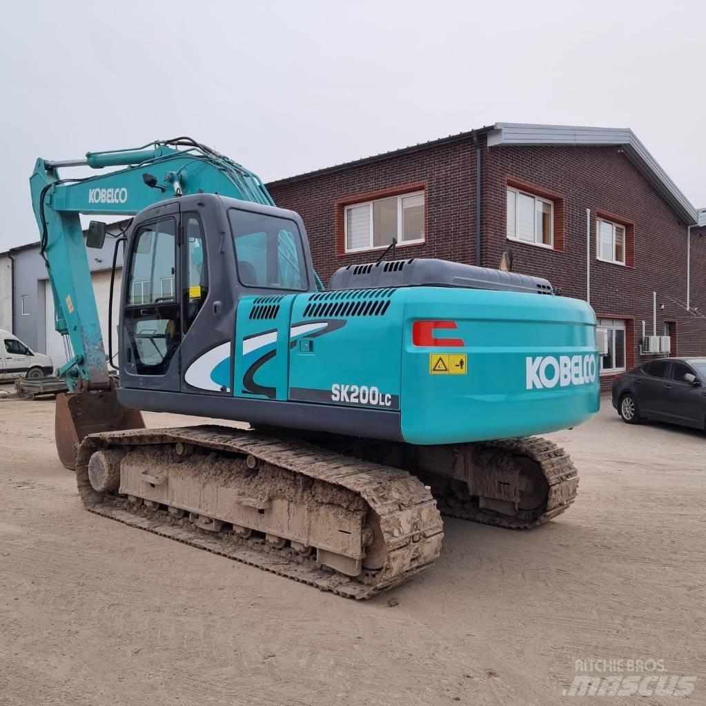 Kobelco SK 200-8 履带挖掘机