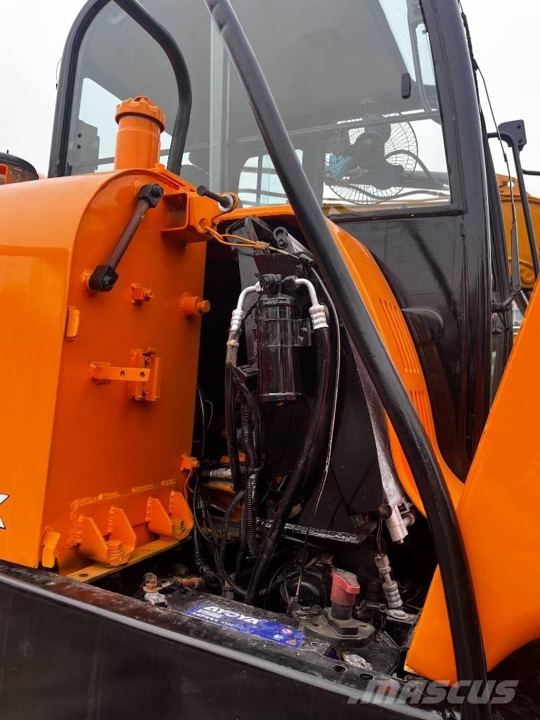 Hyundai Robex 60 W-9 轮式挖掘机