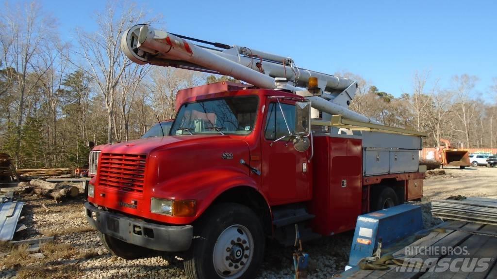 International 4700 车载式高空作业车