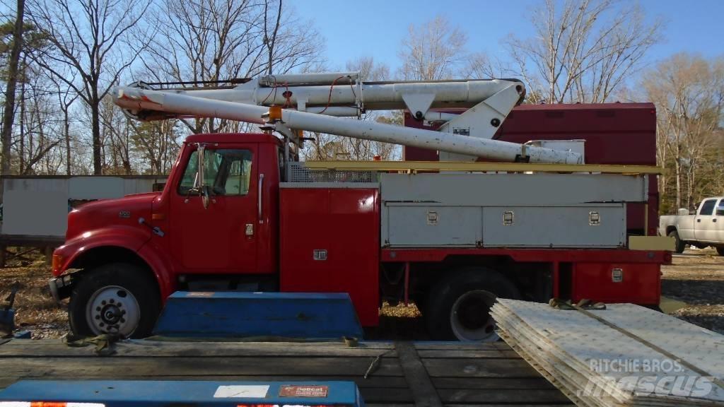 International 4700 车载式高空作业车