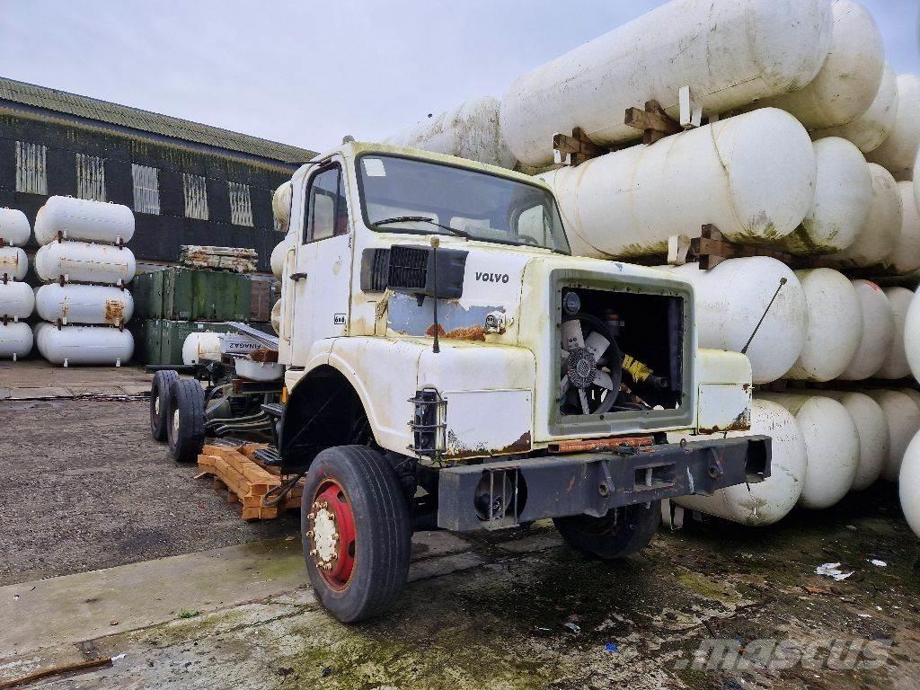 Volvo N10 6x6 平板车