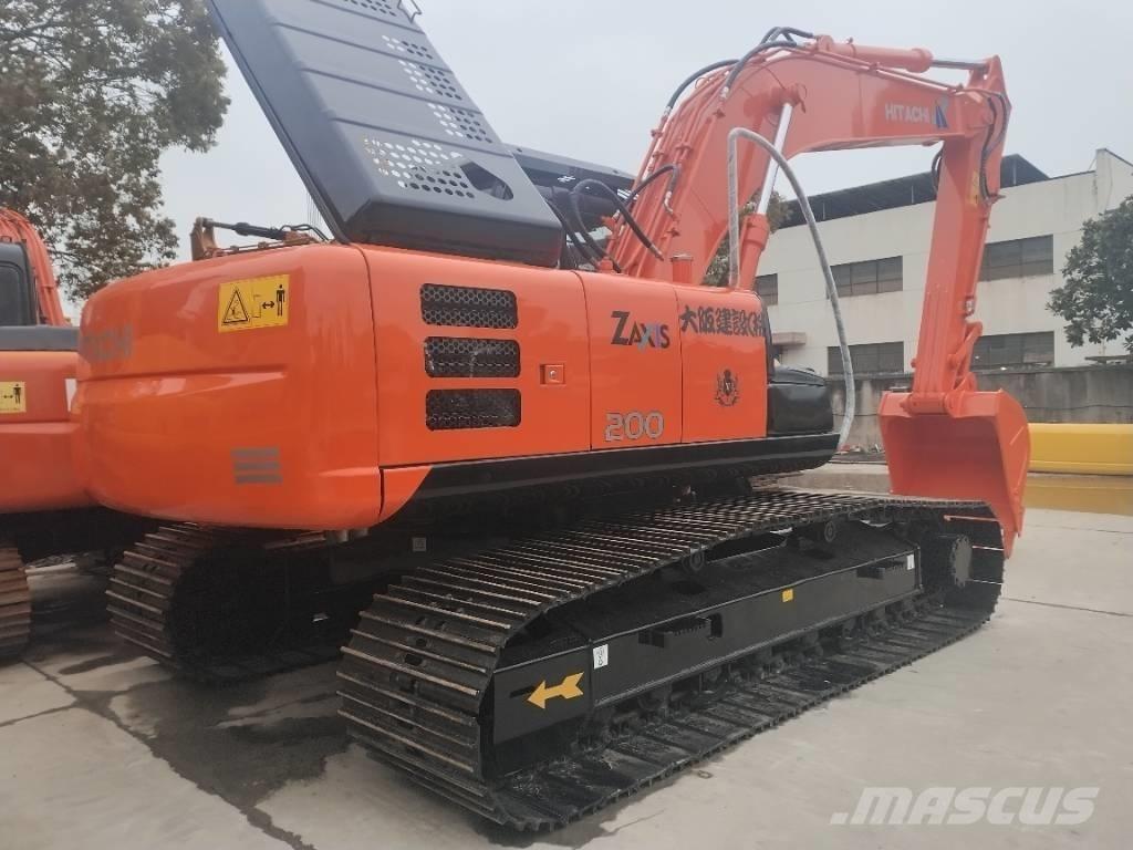 Hitachi ZX 200 履带挖掘机