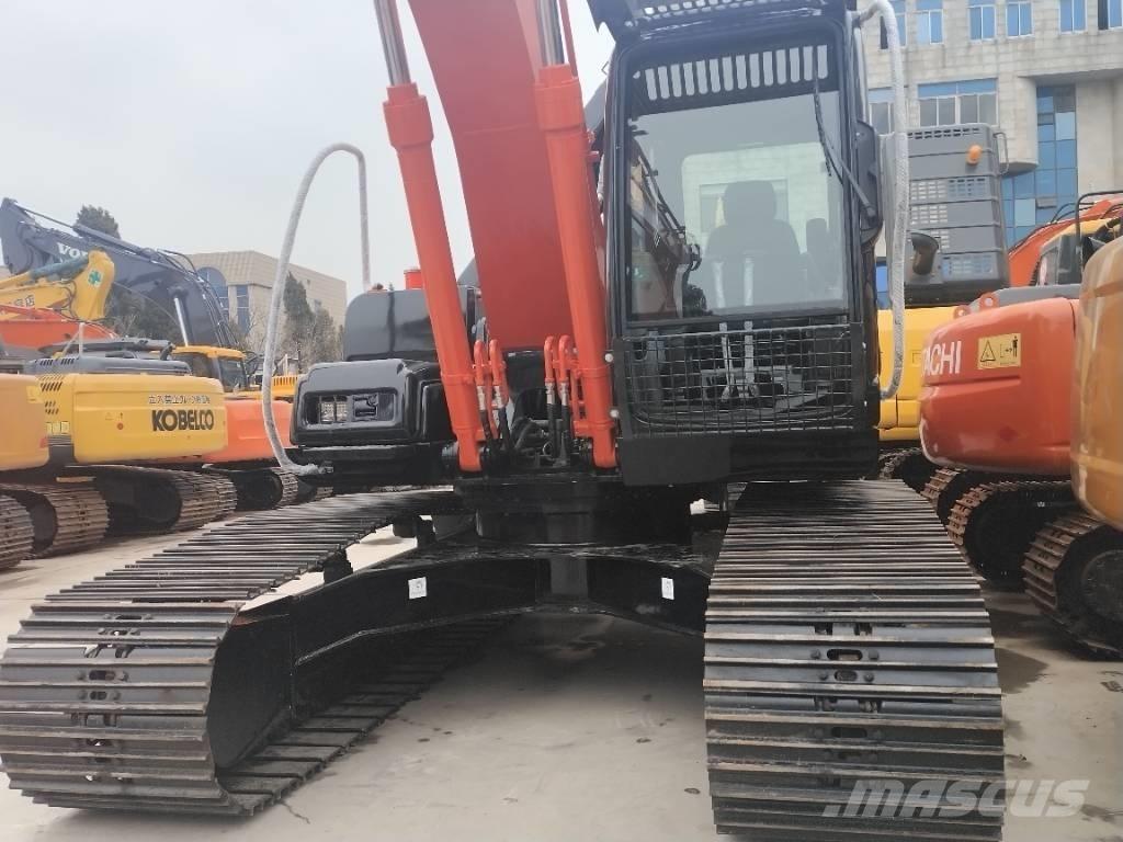Hitachi ZX 200 履带挖掘机