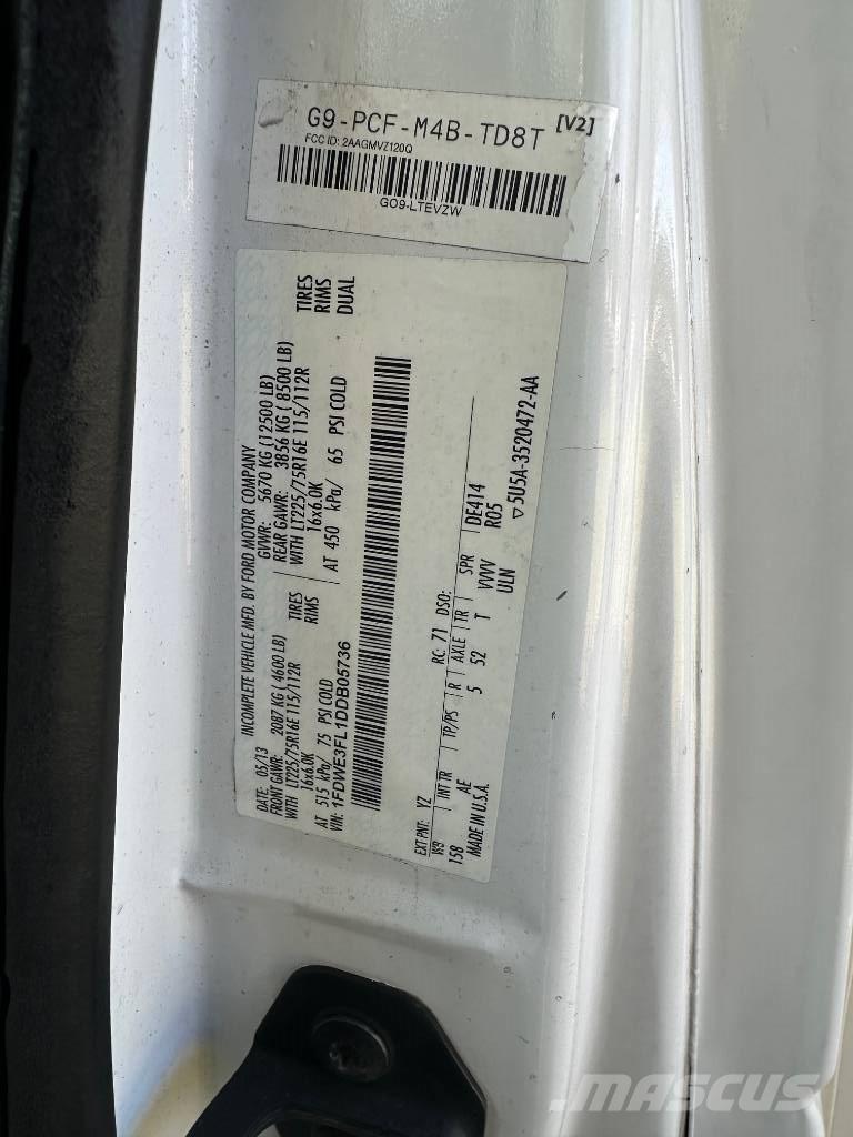 Ford e350 大型面包车