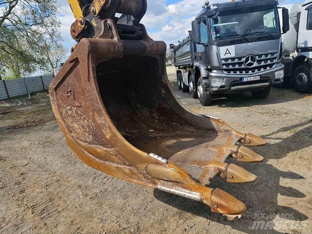 CAT 326 F L 履带挖掘机