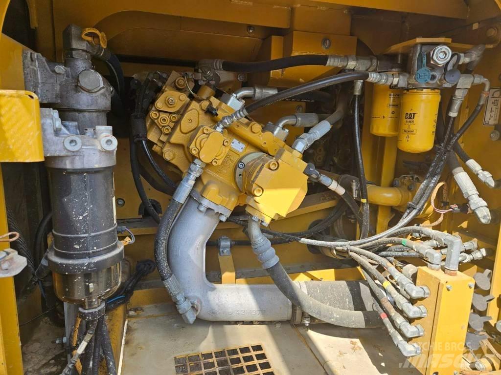 CAT 326 F L 履带挖掘机
