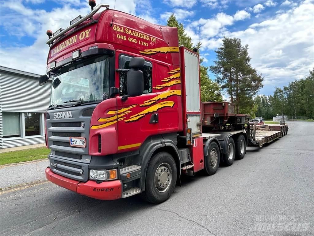 Scania R560 8x4 牵引车